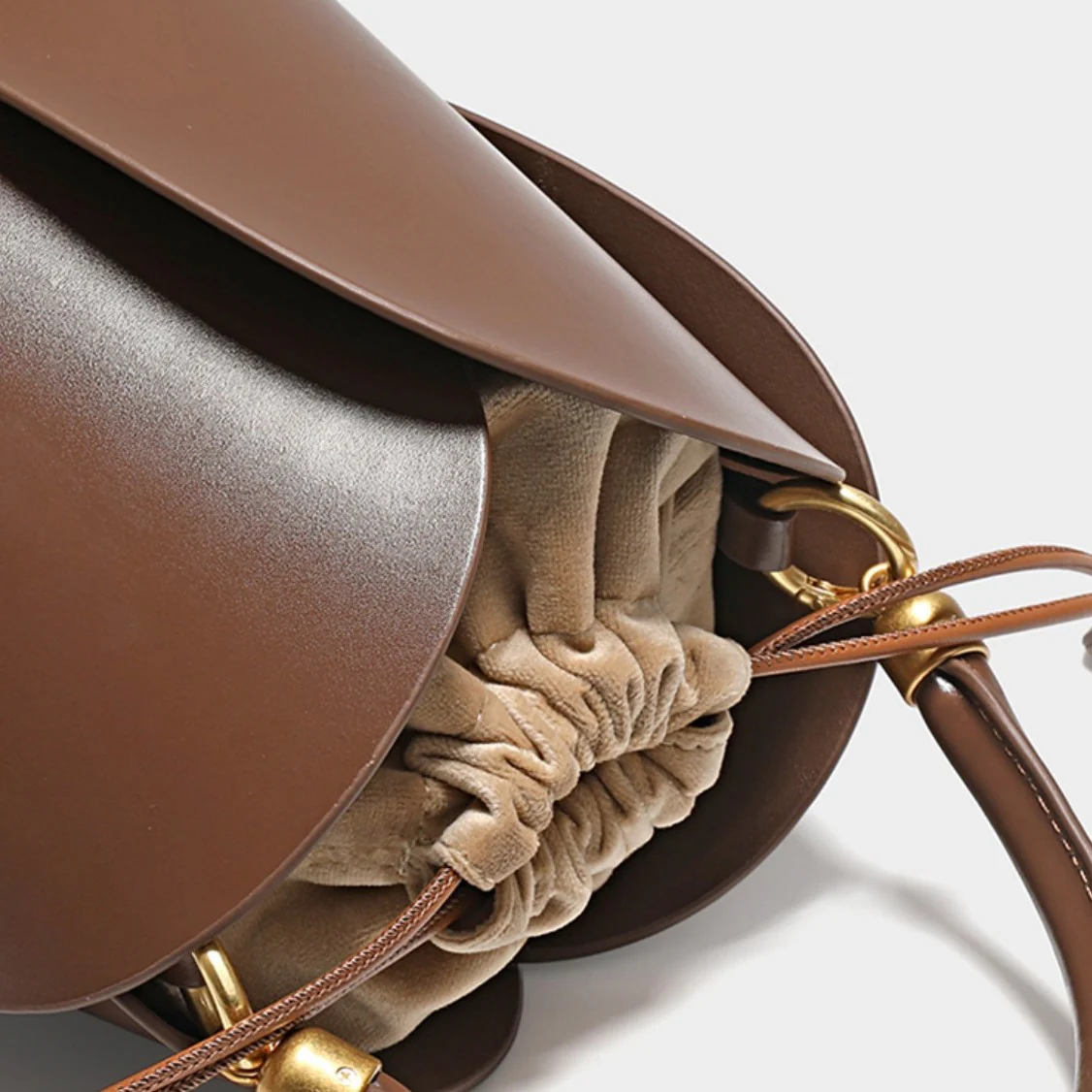Willow Bucket Handbag - Image 10